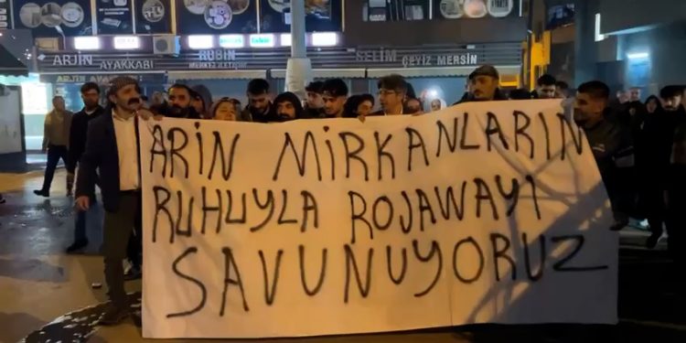 Mersin’de Gençler Halep Saldırılarına Karşı Yürüdü