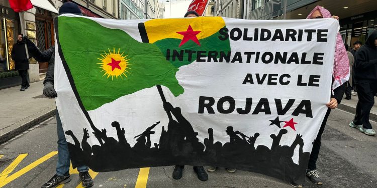 Cenevre’de Rojava İçin Görkemli Yürüyüş: “Sınırları Tanımıyoruz, Tek Vücuduz!”