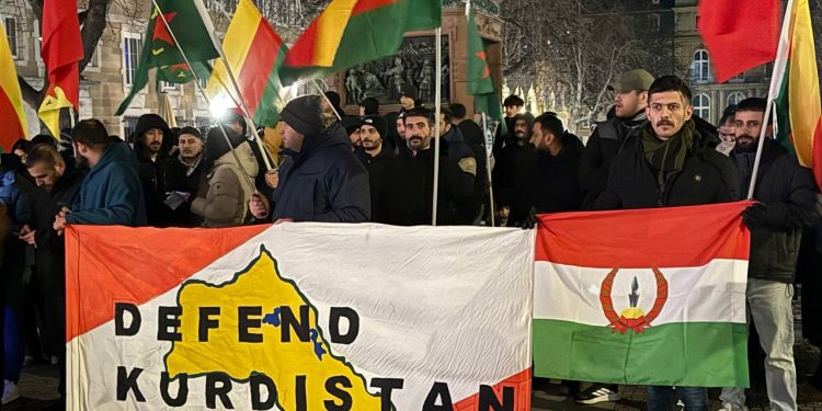 Stuttgart’da TCŞ üyesi gençlerden saldırılara karşı açıklama