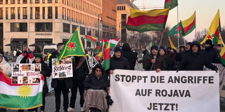 Berlin’de Gençlik Öncülüğünde Görkemli Yürüyüş-YENİLENDİ