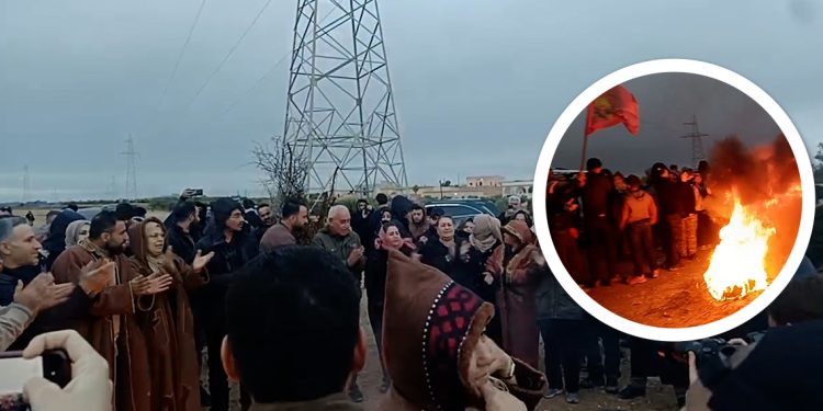 Tabka Gençler Öncülüğünde Halep’e Doğru Yola Çıktı