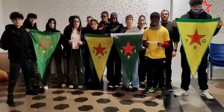 İtalya’nın Torino Kentinde İşçi Mahalleleri Gençlerinden Rojava İle Dayanışma Açıklaması
