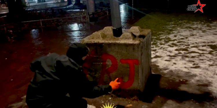 “Münster Gençliği Rojava’ya Saldırıları Protesto Etti: Eylemler Rojava Statüsü Tanınıncaya Kadar Sürecek”