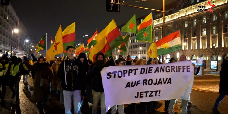 Berlin Gençliği Öncülüğünde Kürt Halkı Rojava İçin Sokakları Bırakmıyor